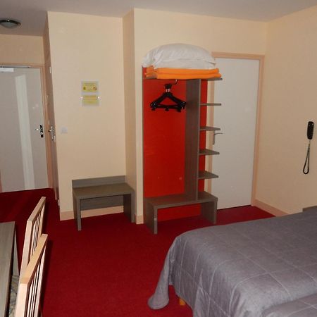 Logis Hotel Saint-Hubert クル・シュヴェルニ 部屋 写真