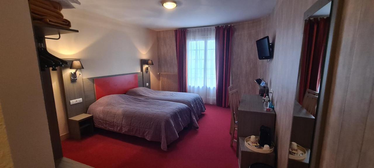 Logis Hotel Saint-Hubert クル・シュヴェルニ エクステリア 写真