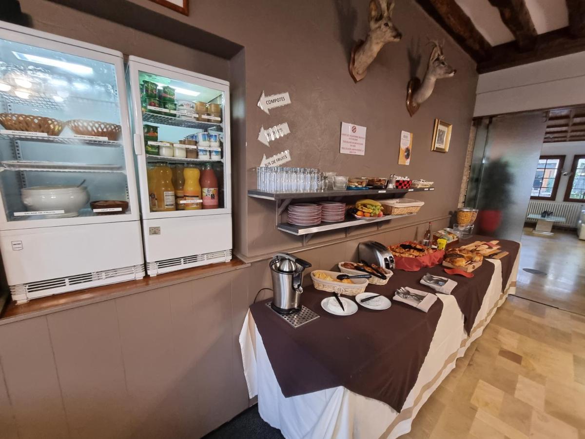 Logis Hotel Saint-Hubert クル・シュヴェルニ エクステリア 写真