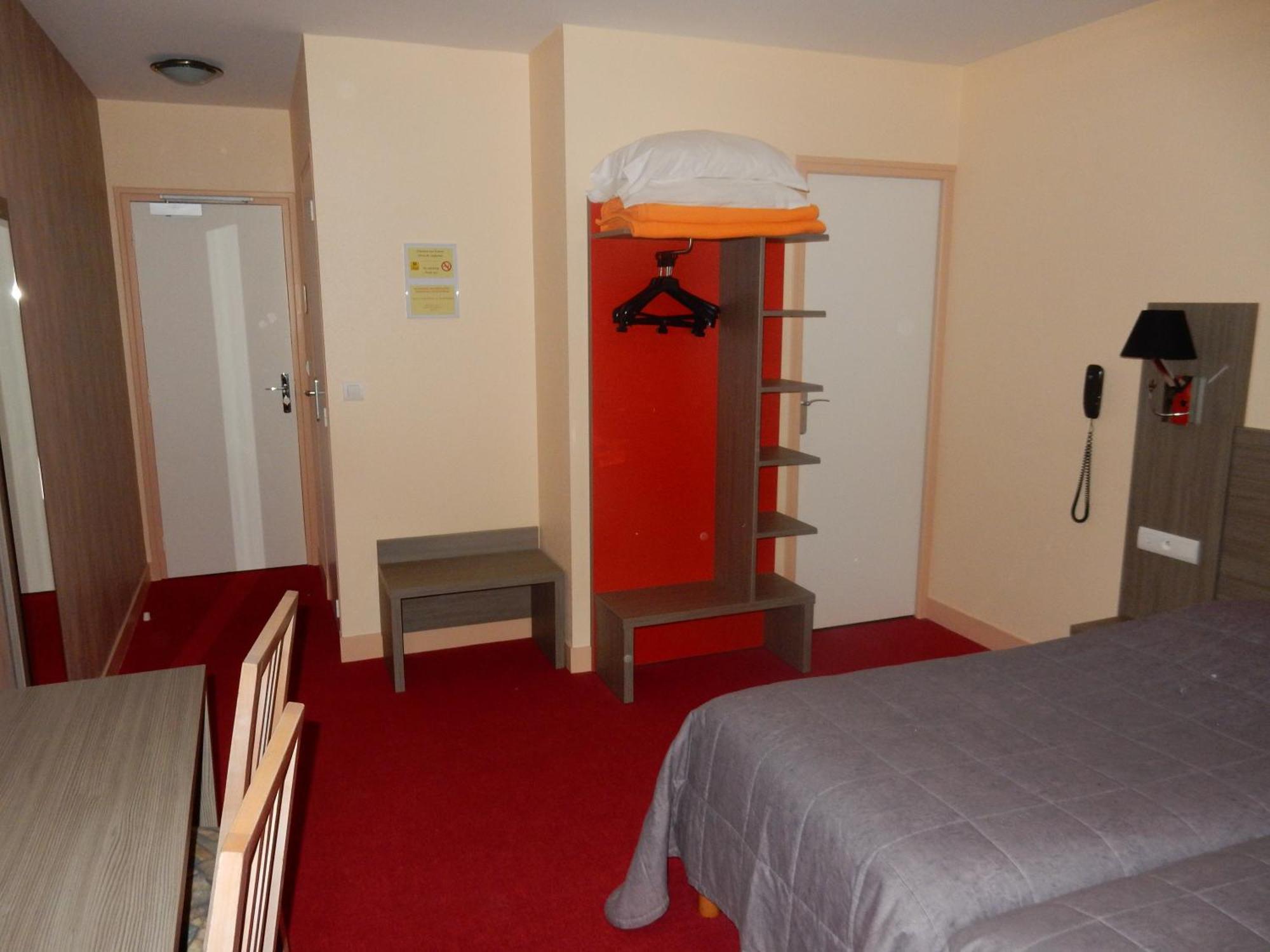Logis Hotel Saint-Hubert クル・シュヴェルニ 部屋 写真
