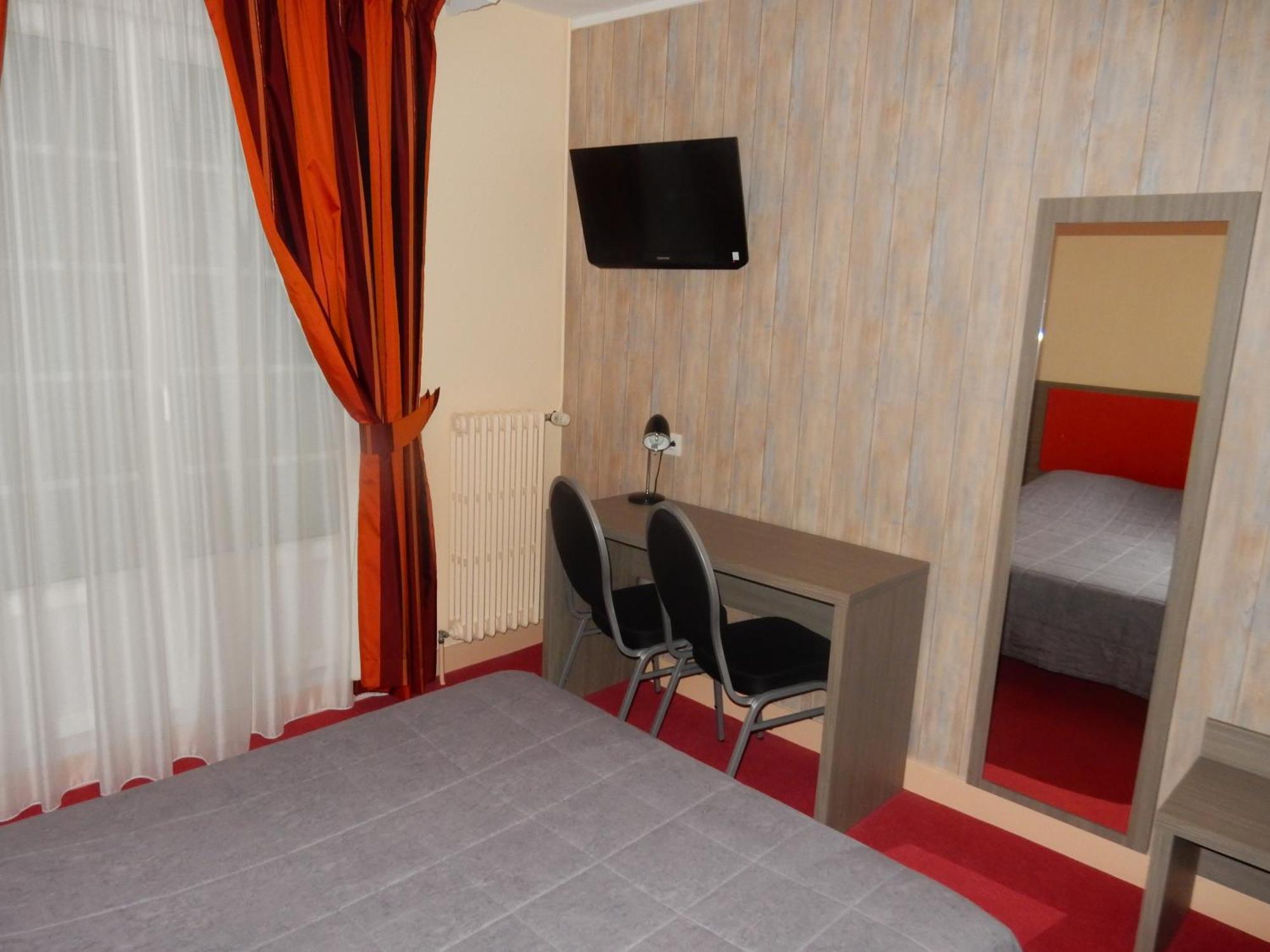 Logis Hotel Saint-Hubert クル・シュヴェルニ 部屋 写真