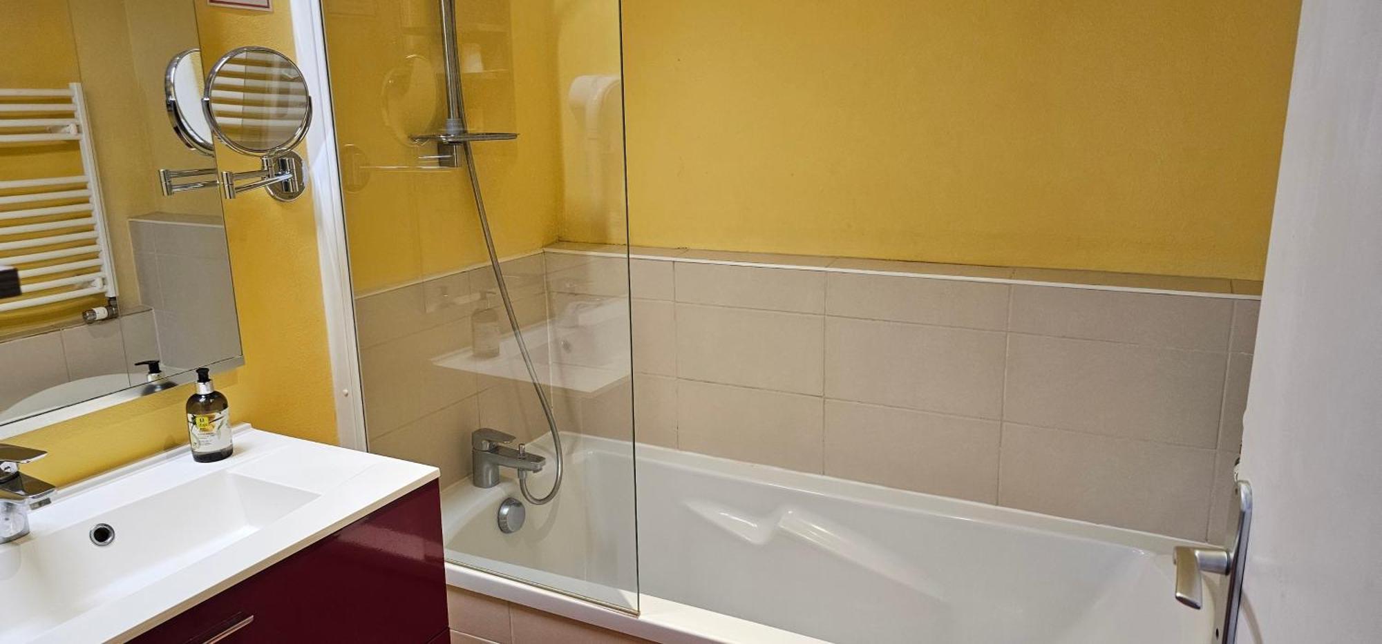 Logis Hotel Saint-Hubert クル・シュヴェルニ エクステリア 写真