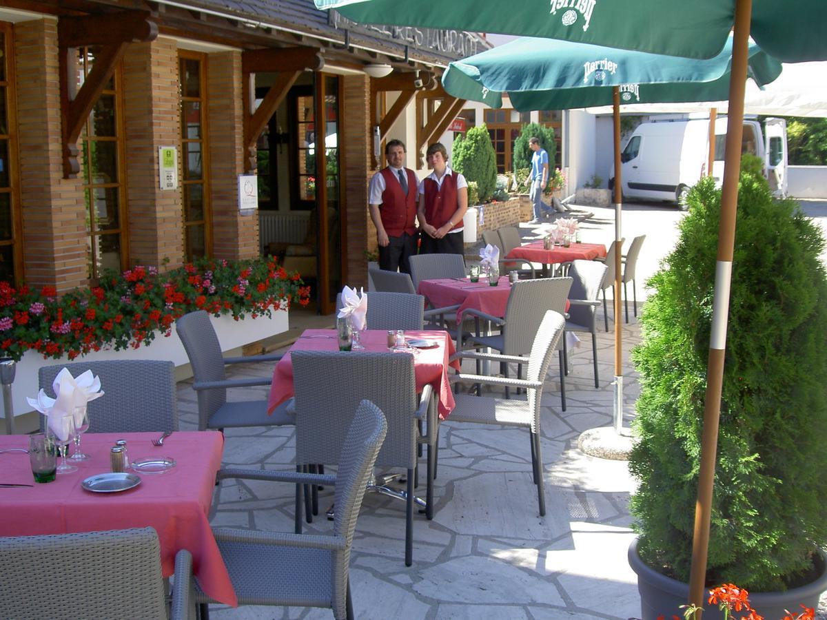 Logis Hotel Saint-Hubert クル・シュヴェルニ エクステリア 写真