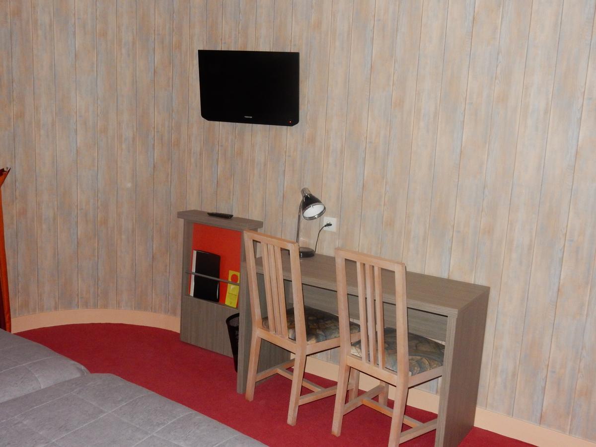 Logis Hotel Saint-Hubert クル・シュヴェルニ エクステリア 写真