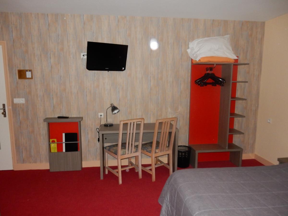Logis Hotel Saint-Hubert クル・シュヴェルニ エクステリア 写真