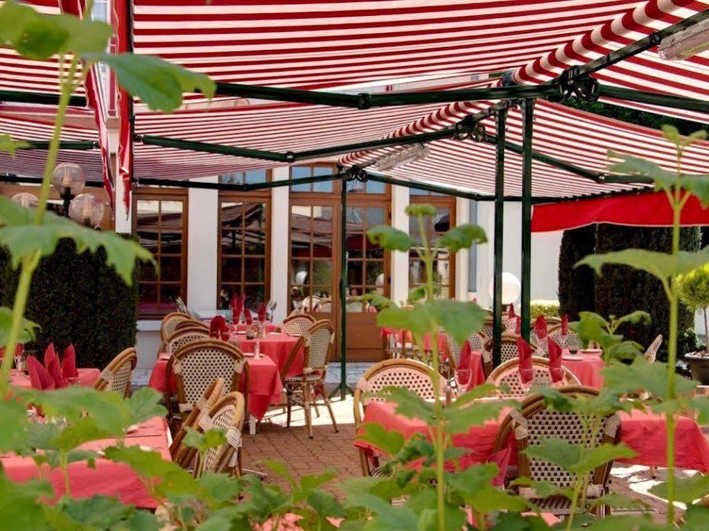 Logis Hotel Saint-Hubert クル・シュヴェルニ エクステリア 写真
