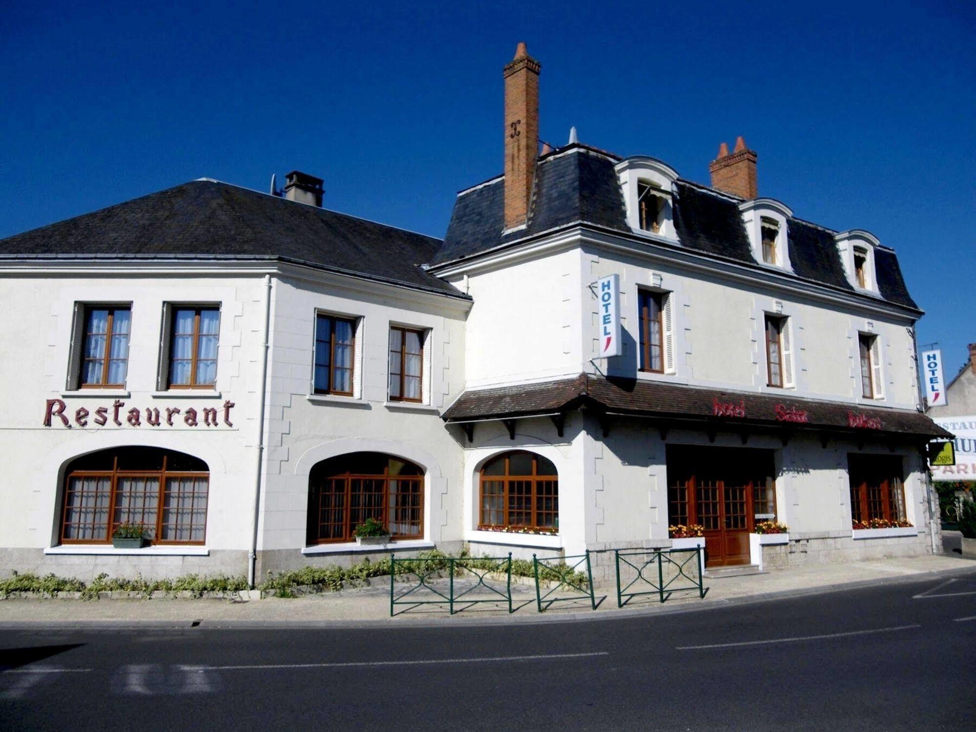 Logis Hotel Saint-Hubert クル・シュヴェルニ エクステリア 写真