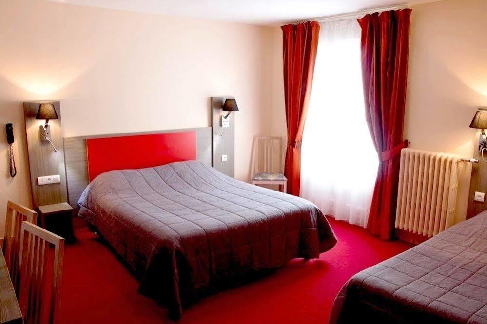 Logis Hotel Saint-Hubert クル・シュヴェルニ エクステリア 写真